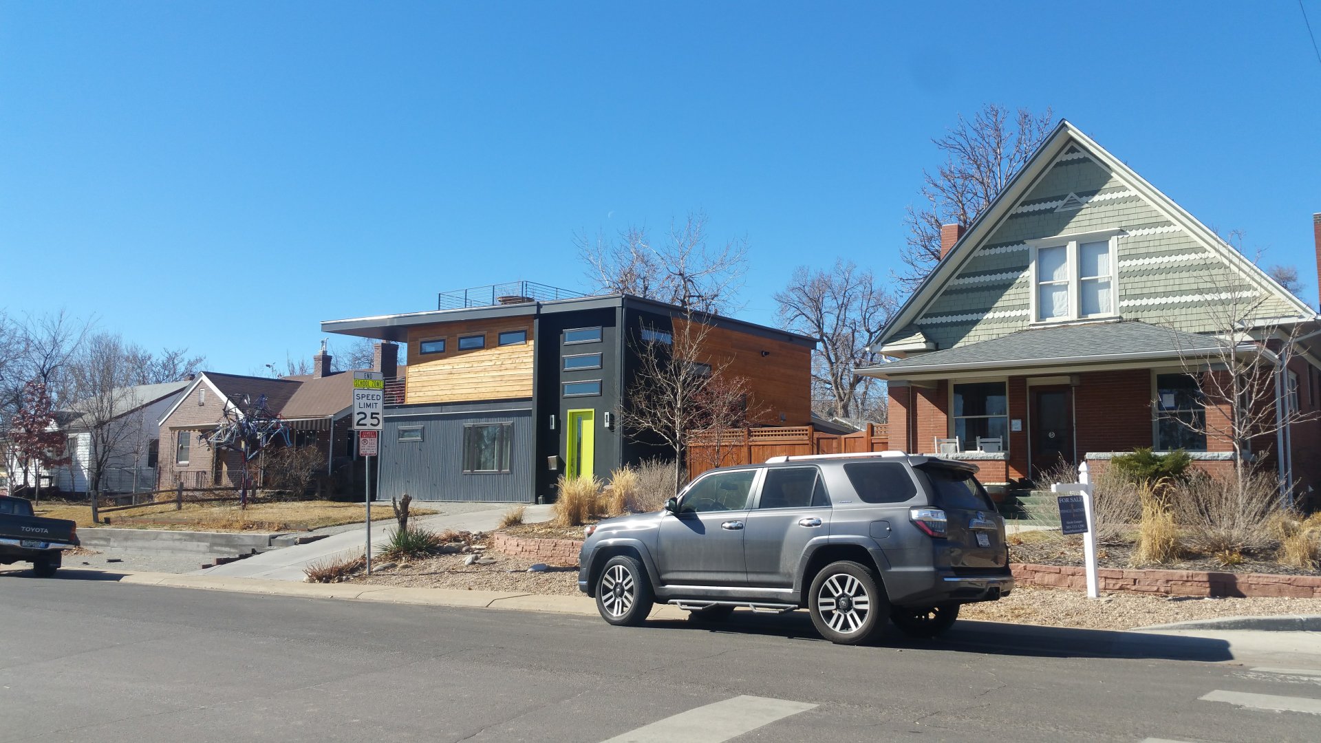 A Changing Chaffee Park Creates an Interesting Denver Urban Hike
