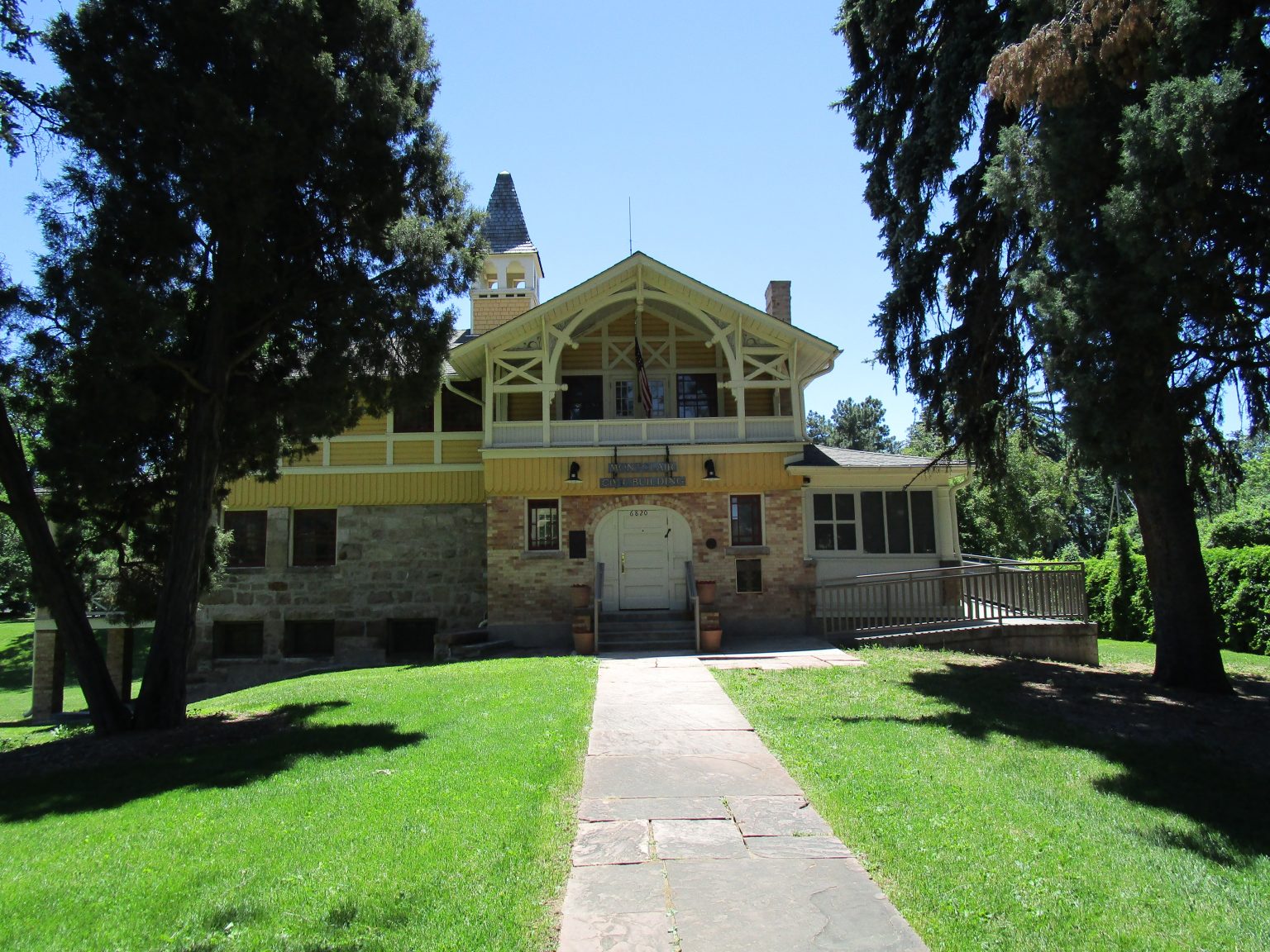 Castles, Moats and Charm Catch Your Spirit on This Urban Hike Through